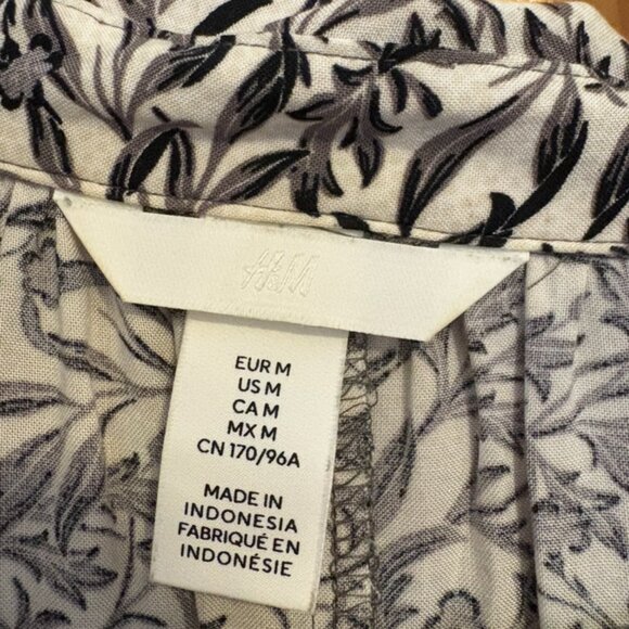 H&M Dress (M) - Picture 3 of 7